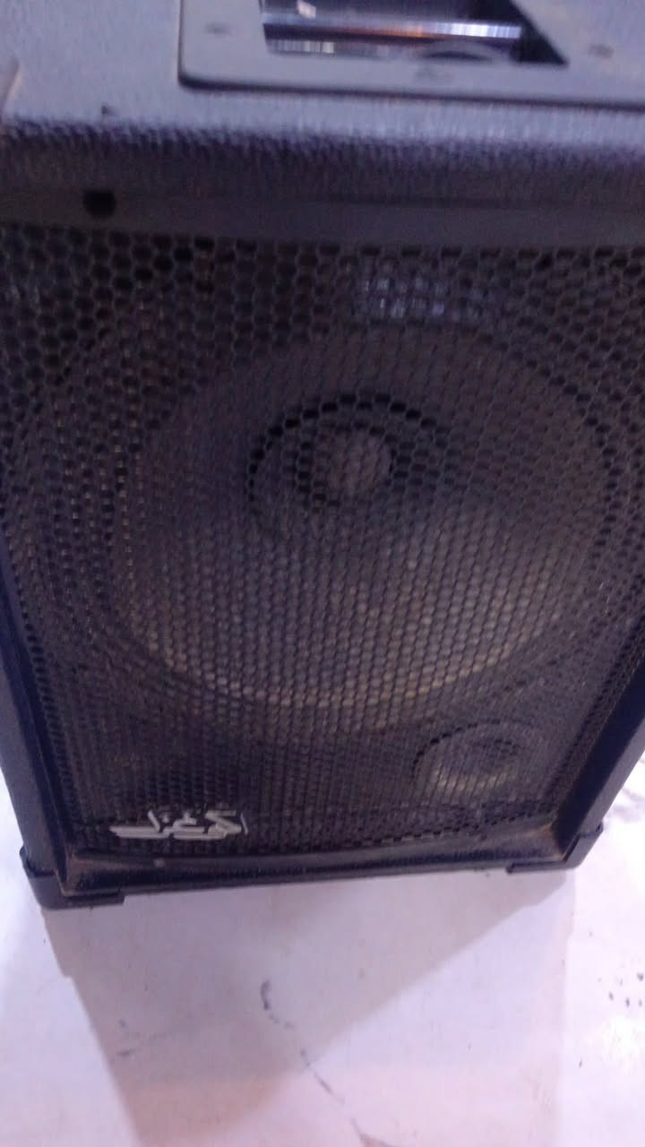 السلام عليكم
للبيع معروضه ب160
مع المايك الخاص بيها 
عنواني حله


**إذا كنت صاحب هذا الإعلان وتريد حذفه لأي سبب، رجاءا أرسل رسالة إلى الدعم الفني**