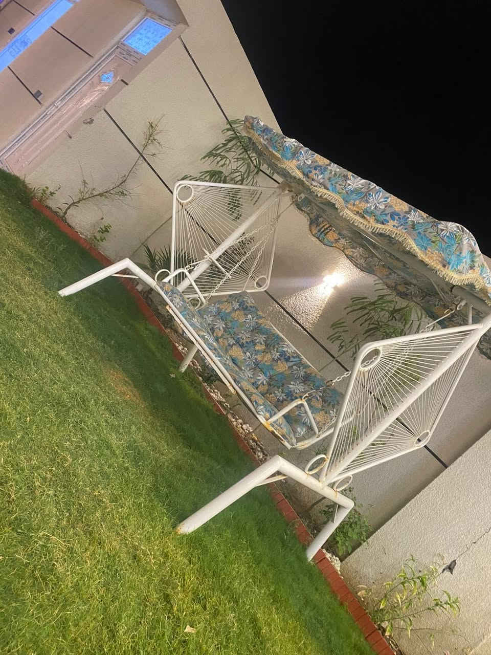 تم تنزيل من السعر لغرض البيع السريع / مزرعه منتجع للبيع ملك صرف زراعي سند ٢٥ تحويل سند بااسم المشتري مؤثثه بل كامل استثماريه للايجارات جاهزه اليومي والشهري في قضاء بلد شارع المنتجعات والمزارع موقع مميز / مساحه 550 م/ تحتوي على مسابح عدد ٢ كبار وصغار / كراج يوسع ٥ سيارات / شوايه باربكيو / صاله + مطبخ اوربي / حمامات عدد ٢ / غرف عدد ٢ من ضمن سويت / مؤثثه وجاهزه بل كامل من سبالت واثاث حديث بناء سنه ٢٠٢٤ / سعررر جددددداً مناسب /للاستفسار ***********
