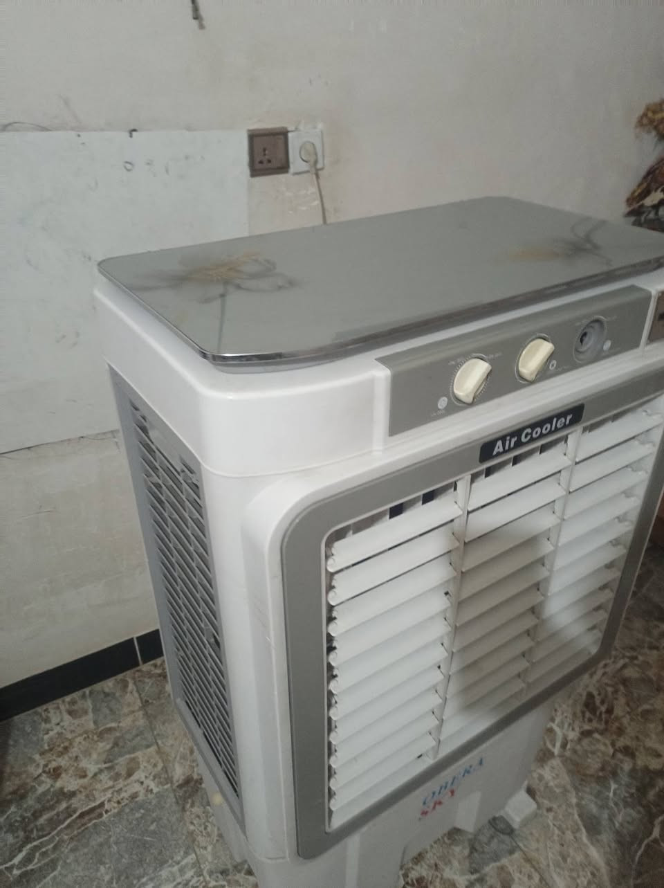 للبيع كنفيرات مضيفات مال بيت الوحدة 125الرقم ***********
