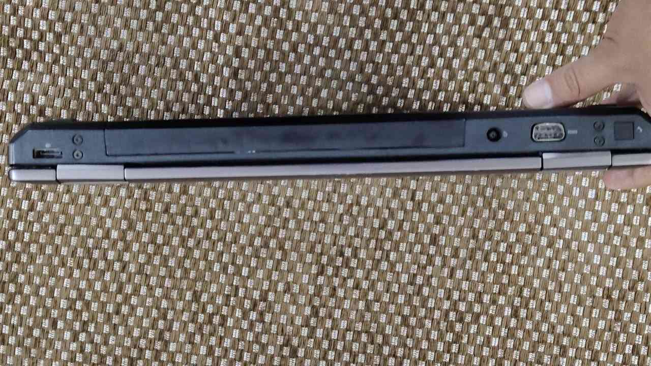 لابتوب hp 
شاشة 15.6
معالج intel core i5
رام 4 GB
ذاكرة التخزين 128 SSD
السعر 175 
العنوان ميسان ***********
