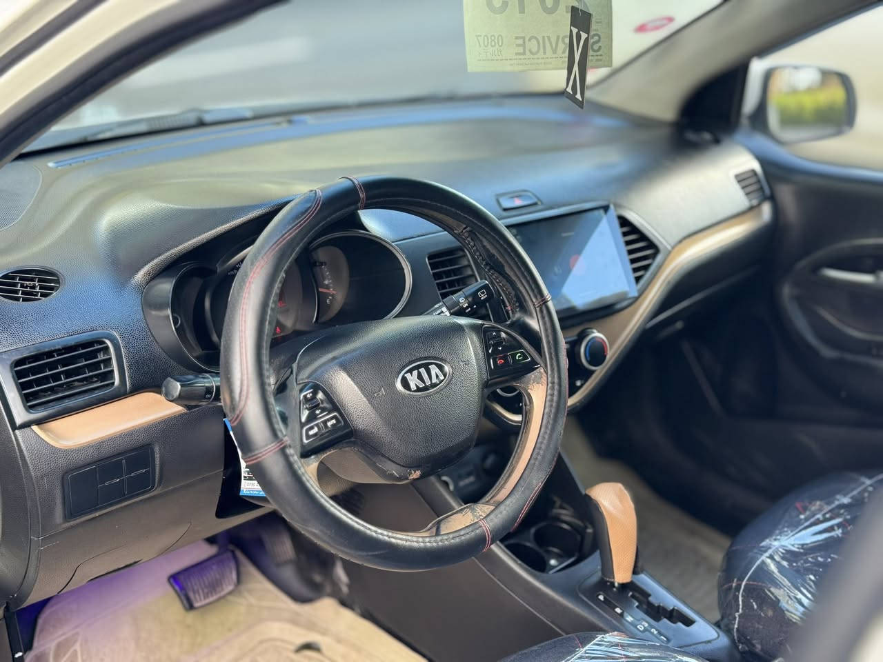 للبيع كيا بيكانتو موديل 2013 وارد خليجي كفالة عامة بدون صبغ مواصفات نص فول كير توماتيك شاشة كاميرا دبل سويج السيارة جاهزة ونظيفة السعر بلاش 88 ورقة وعليها غرامات 4 ورقات تنزل من السعر مكان سيارة دهوك *********** ***********
