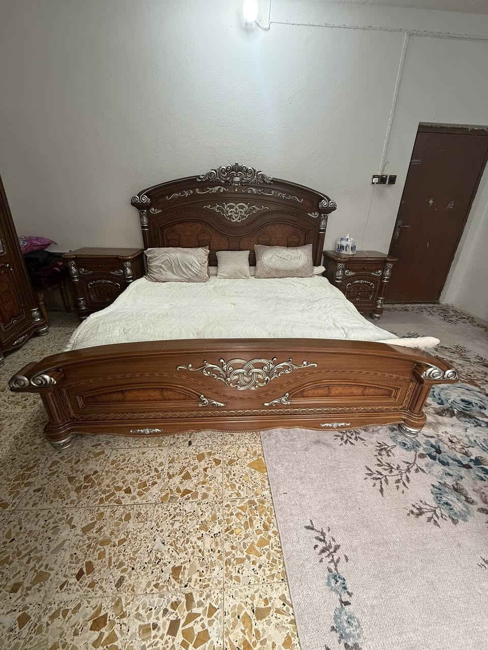 غرفة نوم تركي نظافة جيده السعر 450 الف للتواصل هذا الرقم ***********
