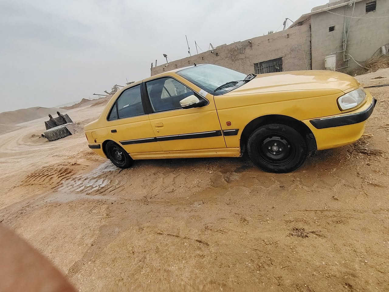 بيجو بارس 2015 بابل بسمي مصفره السعر 44 بيه مجال اتصال ***********
