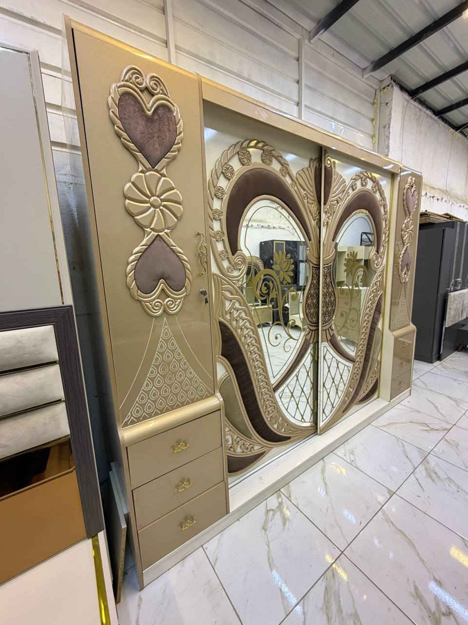 غرف نوم مستخدمه للبیع متوفر التوصیل مجانی مع الشد9قطع900
للحجز وتواصل خاص
واتسآب ***********
