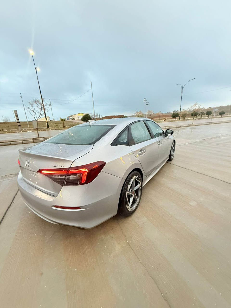 السلام عليكم 
هوندا سيفيك ٢٠٢٥
 اربع قطع صبغ  
السعر ١٢٠ ورقه و مجال جدا بسيط 
 مواصفات فول ماعدا فتحه
بصمه 
شاشه 
كاميرا
ولكب كروم 
رادار 
تحديد مسار 
شاشه كاربلاي car play
Apple car
نظام توقف المحرك في اماكن مزدحمه 
بعد بيها مواصفات هواي 
رقم كاتي تترقم ب ١١ ورقه باسمك 
 العنوان عقره معرض كولان
*********** واتس اب او اتصال اكر, نينوى
