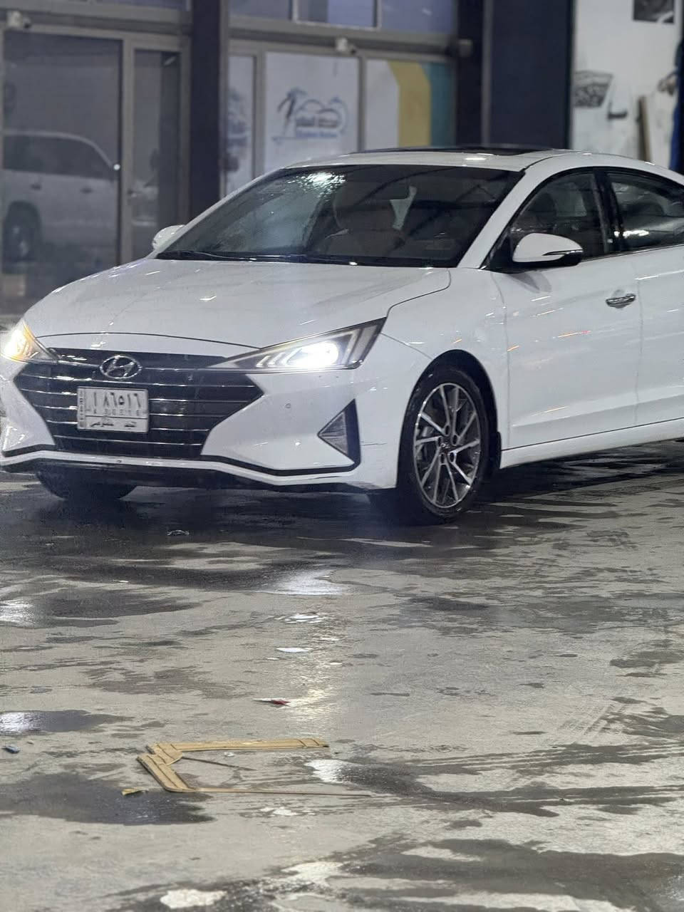 السلام عليكم..الانترا هونداي 2020خليجي فول واحد ع واحد 3انضمه ايكو سبورت نورمل //محرك 2000دوش 
 1-بصمه 2جنطه ذكيه 3خمسه كب داخل 3الوان صاجي وبيجي واسود تبريد خلفي حادثها فقط باب صدر تبديل قطعه اصليه 
حداديه ممتازه ///مكاني نجف الاشرف
السعر158وبيها مجال قليل
***********
