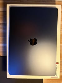 #يتوفر #مستعمل  😍😍✅✅Mac M5 Air 15 inch  Ram 16 Hard 512 عدد دورات الشح...