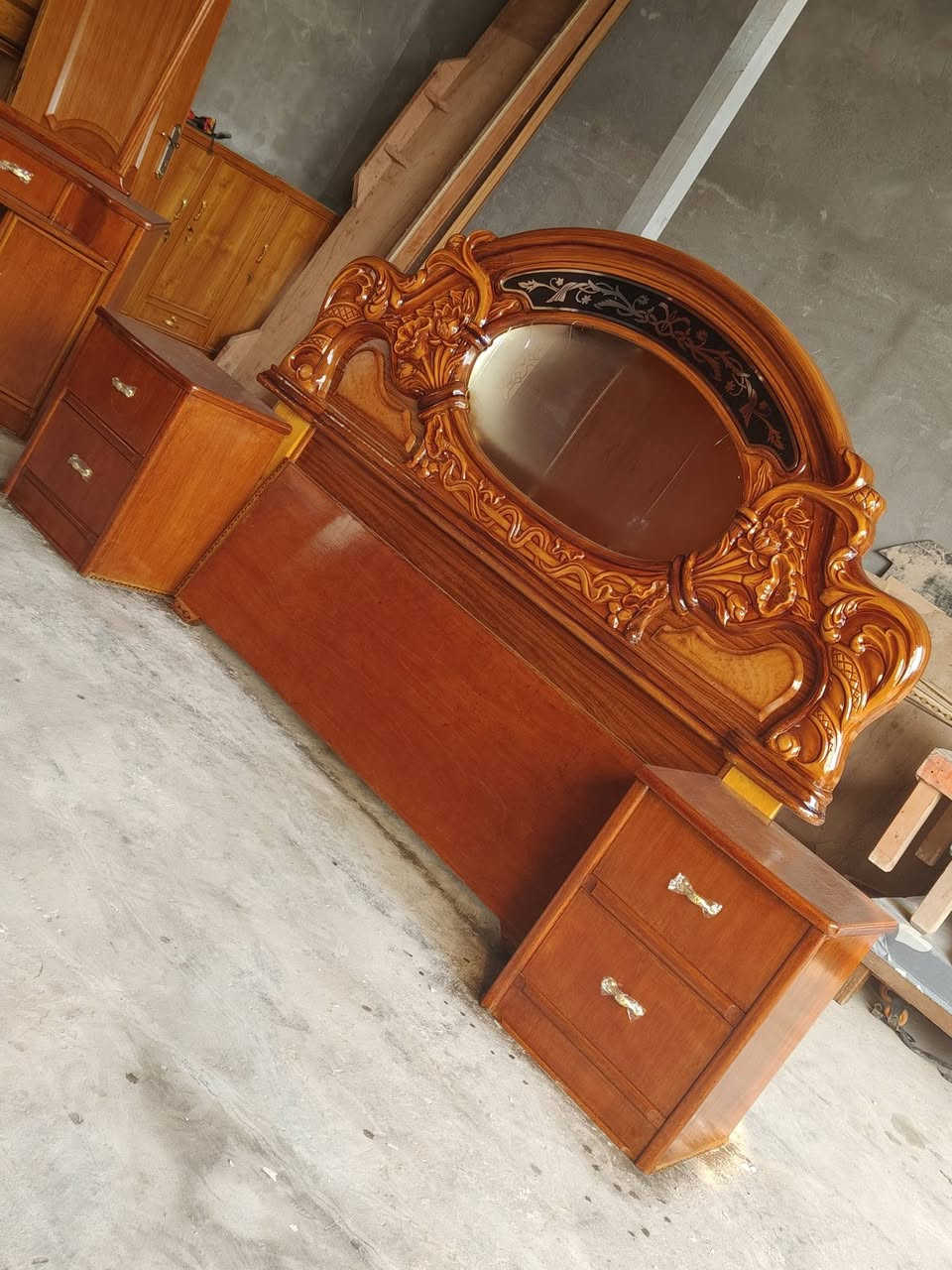 غرفة نوم تسكام ثكيل اخت الجديده السعر 900 اتصال *********** أو واتساب *********** مكاني بابل حله أبو غرق قرب السيطره يوجد توصيل وشد بكروه
