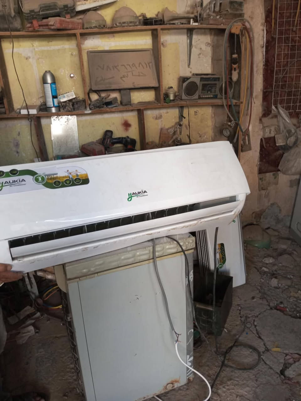 ريسلام عليكم سبلت كامل شغلته علي فحص هنه وغازهن بس شدهن نضيفته حيلل مكان القاسم حي العسكري سعرهن ثنيهن 700وبيهن مجال ***********
