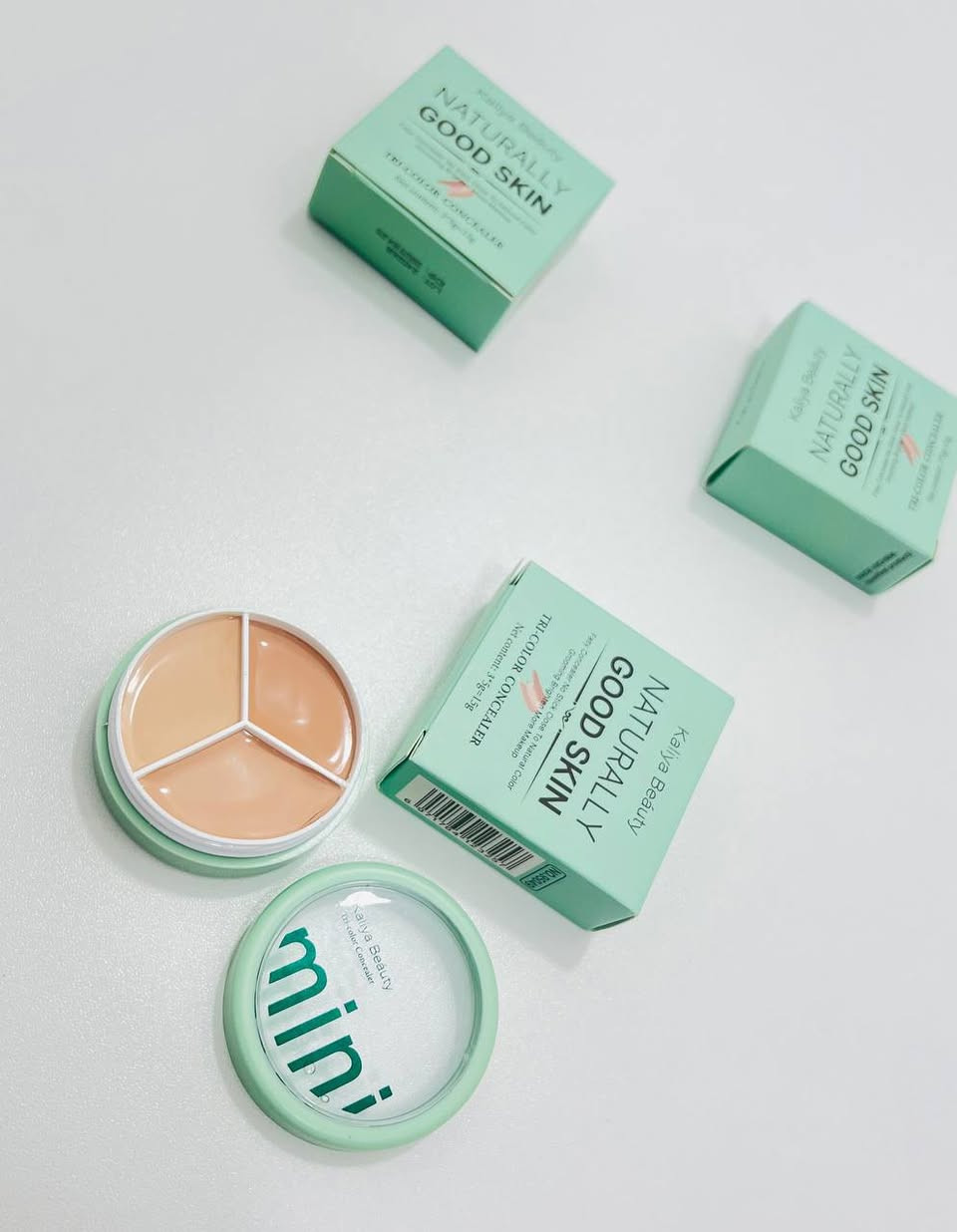 💚 كونسيلر ثلاثي من Kaliya Beauty
يغطي كل العيوب ويخلي بشرتج طبيعية ومرتبة بدون ما يثقل الوجه ✨
3 درجات تقدرين تدمجينها حسب لونج حتى توصلين لتغطية ناعمة ورايقة 😍

💫 النتيجة؟
بشرة صافية.. طبيعية.. أنيقة، وكلها ثقة 💋

📦 متوفر بسعر مميز
قطعة / 3
قطعتين / 5

ملاحظة مايطلع وحدة


**إذا كنت صاحب هذا الإعلان وتريد حذفه لأي سبب، رجاءا أرسل رسالة إلى الدعم الفني**