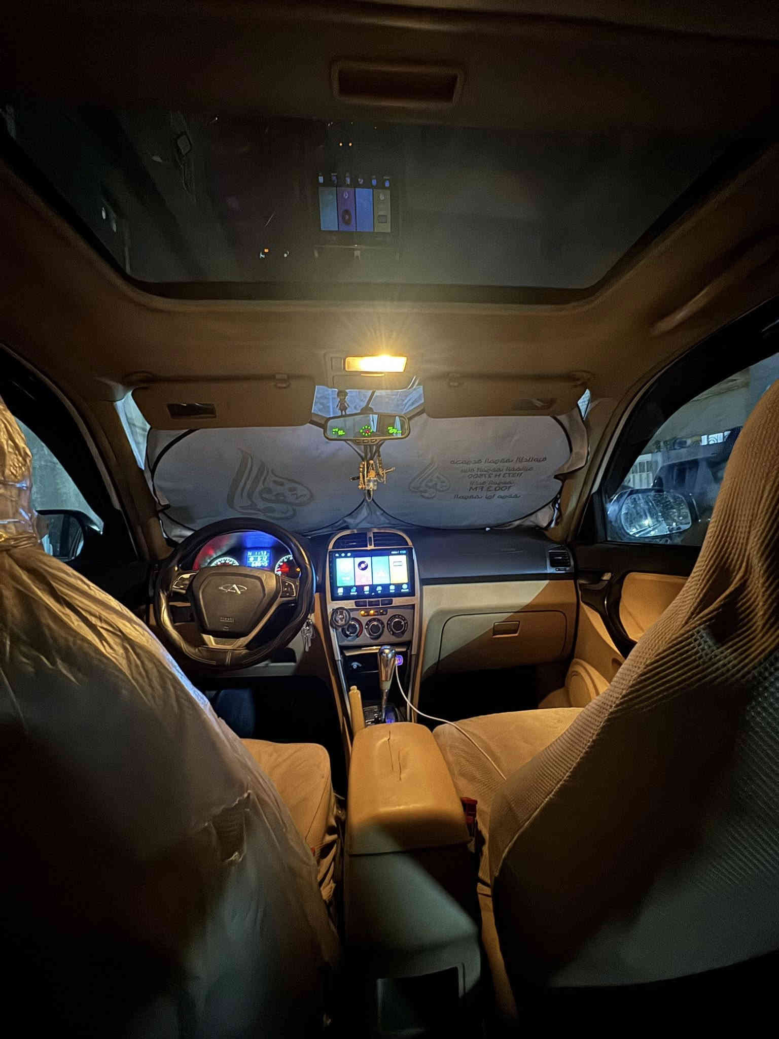 السلام عليكم 
تيكو 2013 بسعر مناسب ماشيه 70  الف  
رقم بغداد سنويه 2028 ،مكينة 1800 كير كهربائي مكفولات ، اكو طخه بسيطه بلدعاميه رايح بس اللون مالتها  واكو طخه بلباب الايمن الوره مبينات بلصور ، السياره خير من الله كشرها نظيف ،سنتر لوك شغال ،شاشه اندرويد ، فتحة ، تبريد ثلج ،تدفئه مقاعد شغال السياره ما بيها نقوصات بس ملاحظات اي استفسار مراسله الخاص او اتصال على الرقم ***********
العنوان بغداد حي الجهاد 
السعر 60 وبيها مجال بسيط
