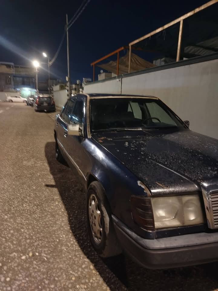 مرسيدس دب موديل 85
سياره مال تعمير الي تفيده يخابرني اتكفل مداور حداديه تعبانه سعر 24 مكان نجف 
***********
