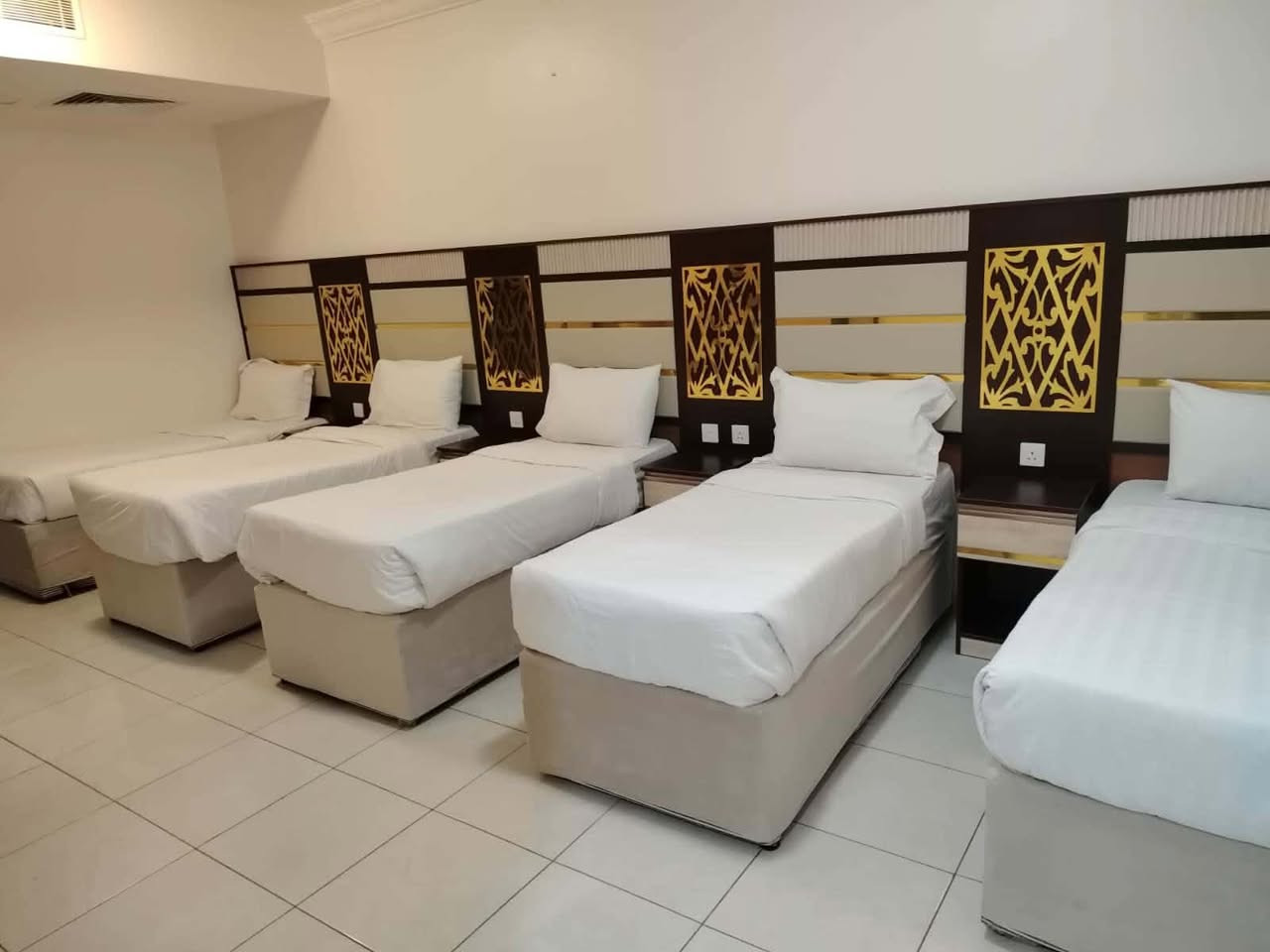 🔥 العرض الجديد 🔥 العرض الجديد 🔥

يعلن مكتب نسمات طيبة للحج والعمرة 
عن رحلته لشهر رمضان المبارك
---
البرنامج الأول للشهر الكامل 
850 دولار البر
مدة الأقامة 35 يوم 

البرنامج الثاني لنصف رمضان 
750 دولار فقط
مدة الأقامة ( 18 يوم ) 

 
-----------------------------------------------------------
الأسعار تشمل:
السكن في مكة المكرمة  - منطقة الروضة 🕋🕋
🏨🏨 فندق منار التقوى 🏨🏨
السكن في المدينة المنورة - المنطقة المركزية 🕌🕌 
زيارات لجميع المزارات في مكة والمدينة 🕌
خدمات متكاملة من السفر حتى العودة ✈️🧳
🚌🚌 نقل من باب الفندق الى الحرام على مدار ( 24 ساعة ) 🚌🚌
جوّ إيماني لا يُنسى 🤲❤️
المبيت في منطقة حائل قاعات مجهزة للرجال والنساء 
🚶‍♂️ الراحة أولاً... ولا بديل عن الجودة!

---

يشمل البرنامج: ⭐️⭐️⭐️⭐️
#كادر_متخصص 👥
#ارشاد_ديني_للمذهبين 📿📖 
#مداح_طول_الرحلة
الخدمات المقدّمة: 
التأشيرة الشرعية 🧾
حقائب سفر مميزة 🧳
إحرام رجالي 👳‍♂️
إحرام نسائي 🧕
زيارات روحانية في مكة والمدينة 🕋🕌
راحة نفسية وطمأنينة إيمانية ✨
---
احجز الآن لضمان مقعدك معنا 💺📝

للحجز والاستفسار:
راسلنا عبر الصفحة 
أو تفضلوا بزيارة مقر الشركة 

📍الفرع الأول : ديالى - بعقوبة - خلف مدرسة  الامين - قرب كاتب العدل الجديد 
بأدارة : السيد ابراهيم النعيمي

📍الفرع الثاني : بغداد – فحامة جزيرة بغداد السياحية -قرب مركز شرطة الفحامة
بأدارة : الشيخ مثنى العزاوي

📞 للاتصال والأستفسار 
📱الشيخ مثنى العزاوي : ***********
📱السيد ابراهيم النعيمي : ***********

خدمة المعتمرين شرف لنا
شركة نسمات طيبة للحج والعمرة – بخدمتكم دائمًا
🕋❤️‍🔥 معنا... رحلتك إلى الله تبدأ براحة وإيمان 🕋❤️‍🔥
