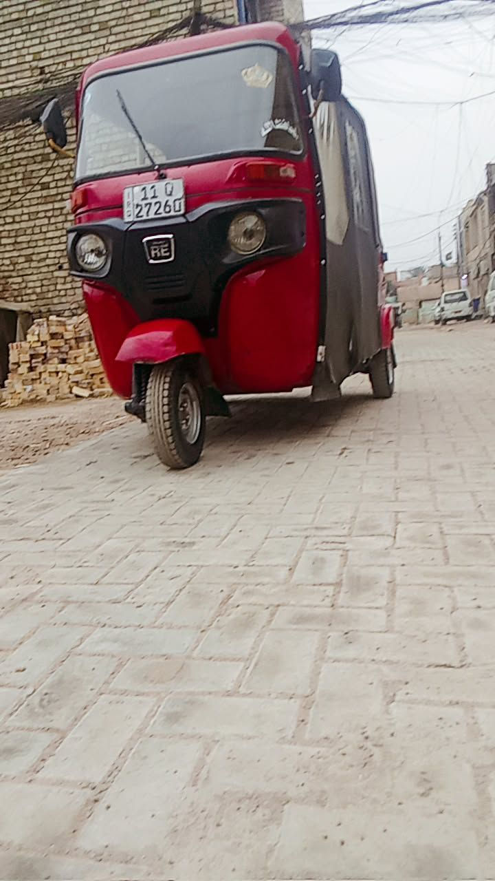 السلام عليكم تكتك موديل 18بشهر 12 12 اكسن جديد مكينه خير من الله لاتقيص ولاتبخير عرضها 6200وبيها مجال العنوان البياع الشرطه الخامسه رقم الهاتف ***********
