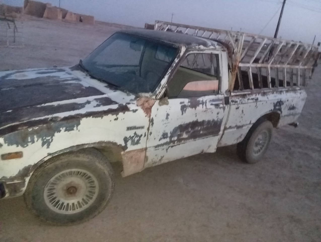 للبيع بيكم80 المكان ديالى السعر 18ورقة الشراي يتصل عل رقم ***********
