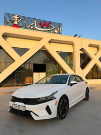 كيا K5 للبيع 2023 السيارة امريكية مكفولة كفالة عامة كلين  مواصفات السي...