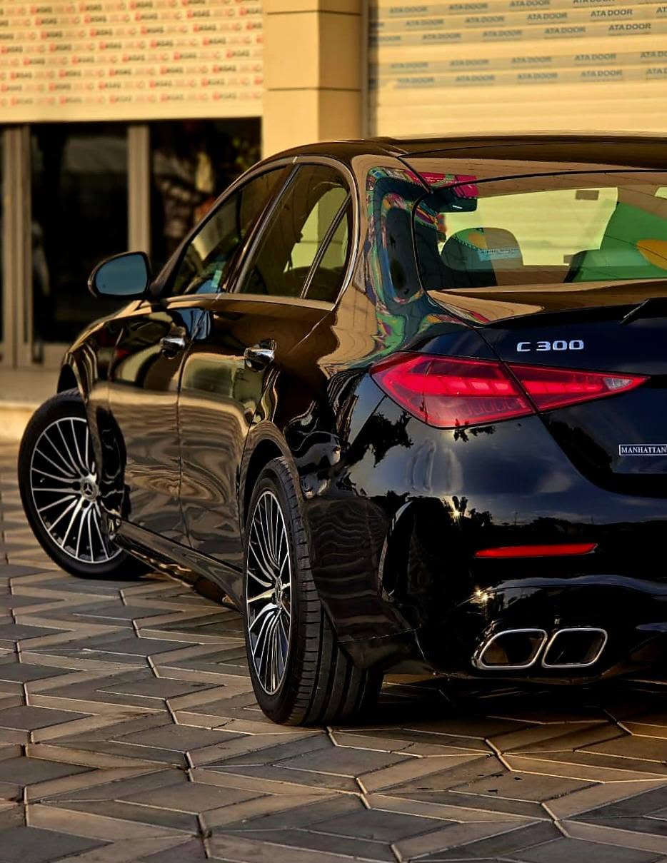 للبيع او مراوس 
مرسيدس C300 موديل 2022 كت AMG أصلي
فول مواصفات بانوراما لايتات داينمك رادار أمامي
نقطة عمياء و رادارات قيادة آلية كشنات تدفئة
كشنات كهرباء داخل LED بـ 64 لون
سستم سماعات Sennheiser كامرة خلفية
حساسات 360°أوتو بارك (ركن ذاتي)
5 أنظمة قيادة ستيرن تدفئة ويل AMG أصلي 18 إنج ماشية 23000 كم يعني 15000 مايل وارد أمريكي صبغ جاملغ الإمامي الأيمن و حافت البنيد والباقي كفاله كير ومحرك لوك سيارة جديدة وجاهزه رقم مميز بغداد بأسمي مكانها بغداد
السعر 350 ورقه مع رقم المميز 
للأستفسار ***********
