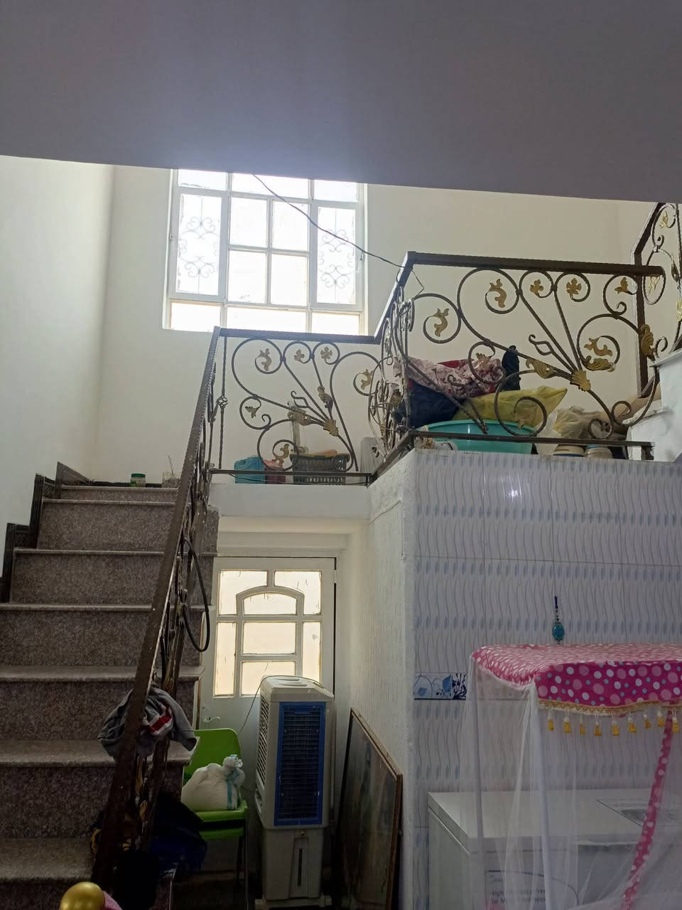 سلام عليكم دار للبيع طابوصرف مساحه 200 شارع 80مقابيل مقابيل مدينه ألعاب أرض بابل يبعد عن الشارع حوالي 70متر بناء حديث برهم مراوس اوبيع للاستفسار الاتصال على هذا راقمي ***********
