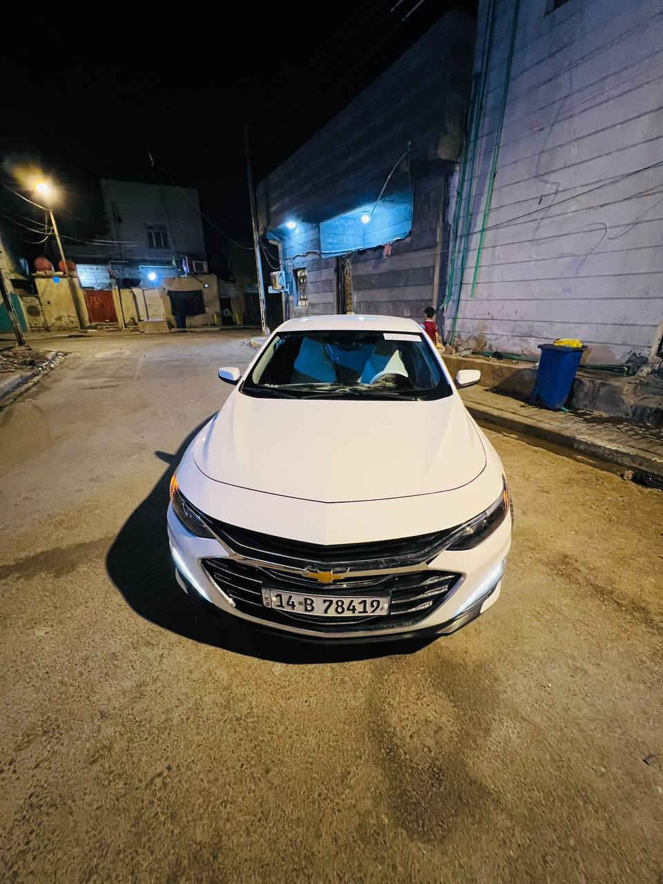 🚗 للبيع - شيفروليه ماليبو LT موديل 2024
السعر 155 وبيه مجال  بصيط 
وارد امريكي قطعه وحده تبديل 
رقم بصرة باسمي تحويل ثاني يوم 
🔧 المواصفات:
 • المحرك: 1.5 لتر تيربو (1500 CC)
 • ناقل حركة أوتوماتيك
 • فئة LT السيارة فول عدة الفتحه 
.•قفل سرعه +تحديد مسار 
 • تشغيل بصمة + دخول ذكي
 • شاشة لمس 8 إنش
 • كاميرا خلفية
•ويا كب اصلي 
 • حساسات خلفية
 • بلوتوث + USB + أبل كاربلاي / أندرويد أوتو
 • مكيف أوتوماتيك
 • جنوط ألمنيوم
 • مصابيح LED نهارية
 • أنظمة أمان: ABS + الثبات الإلكتروني + وسائد هوائية
توقف ذاتي رادارات محيطيه 

 • السيارة نظيفة جداً من الداخل والخارج 
السيارة بل كارتون وبل عافيه ع الي يأخذه
العنوان:بصره قبله 
الاستفسار :***********
