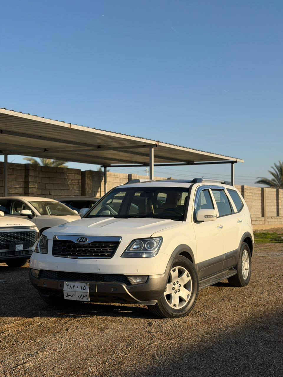 السلام عليكم 
كيه موهافي ٢٠١٥ 
فول مواصفات 1/1
وارد خليجي رقم اربيل تحويل سنويه ساقطه صار ٤ اشهر 
محرك ٣٨٠٠ 
فتحه سقف 
بصمه ابواب وتشغيل 
جنطه شفط 
فور ويل 
كشنات جلد +كهرباء +تدفئه تبريد +خزن ميموري 
ستيرن كهرباء 
زراك لايت 
لايت زنون 
ماشيه ٢٠٠ الف كم 
تبريد شغال 
صدر امامي خلفي جاهز 
اخوان السياره بيه ضرر جاملوغ امامي وبنيد بي دواخل بلبدنه وبيه جاملوغ خلفي ونرشت خزام للجماليه نصبته حلوه وسعره مناسب انشاالله 
١١٩ ورقه وبيه مجال بسيط 
مكاني صلاح الدين بلد 
***********
