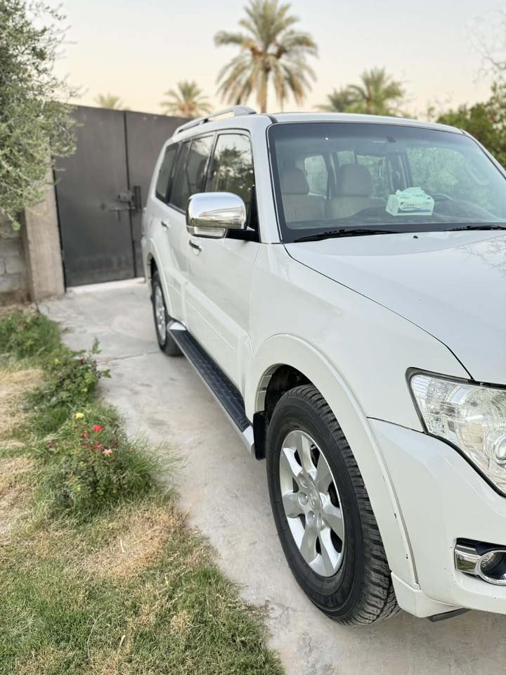 باجيرو موديل 2015 حبتور ١/١
جديده محرك 3500 دمام خلفي زراك لايت لدات نهاري لايت زنون بروجكتر شمسي ثلاجة وسطية تبريد امامي خلفي مانع انزلاق مري شفط اوتو كشنات جلد وكهرباء حاكية بلوتوث تحكمات ستيرن صاج فتحة سلايد وسياره بدون اي نقص رقم اربيل بسمي تحويل مباشر السعر 185$  ومكان السياره بغداد للاتصال ***********
