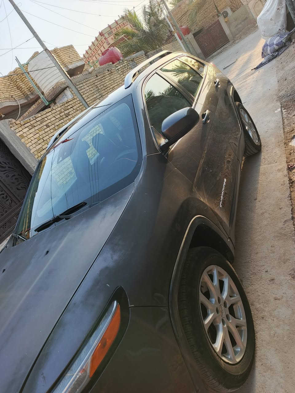 سياره جيب بزون مديل 2018
ماشي 96 نظيفه حداديه تخم داير دواخل جلد 
حادث جاملغ وبنيد بس 
السعر 115 قفل مكاني ناصريه سوق السيوخ 

***********
