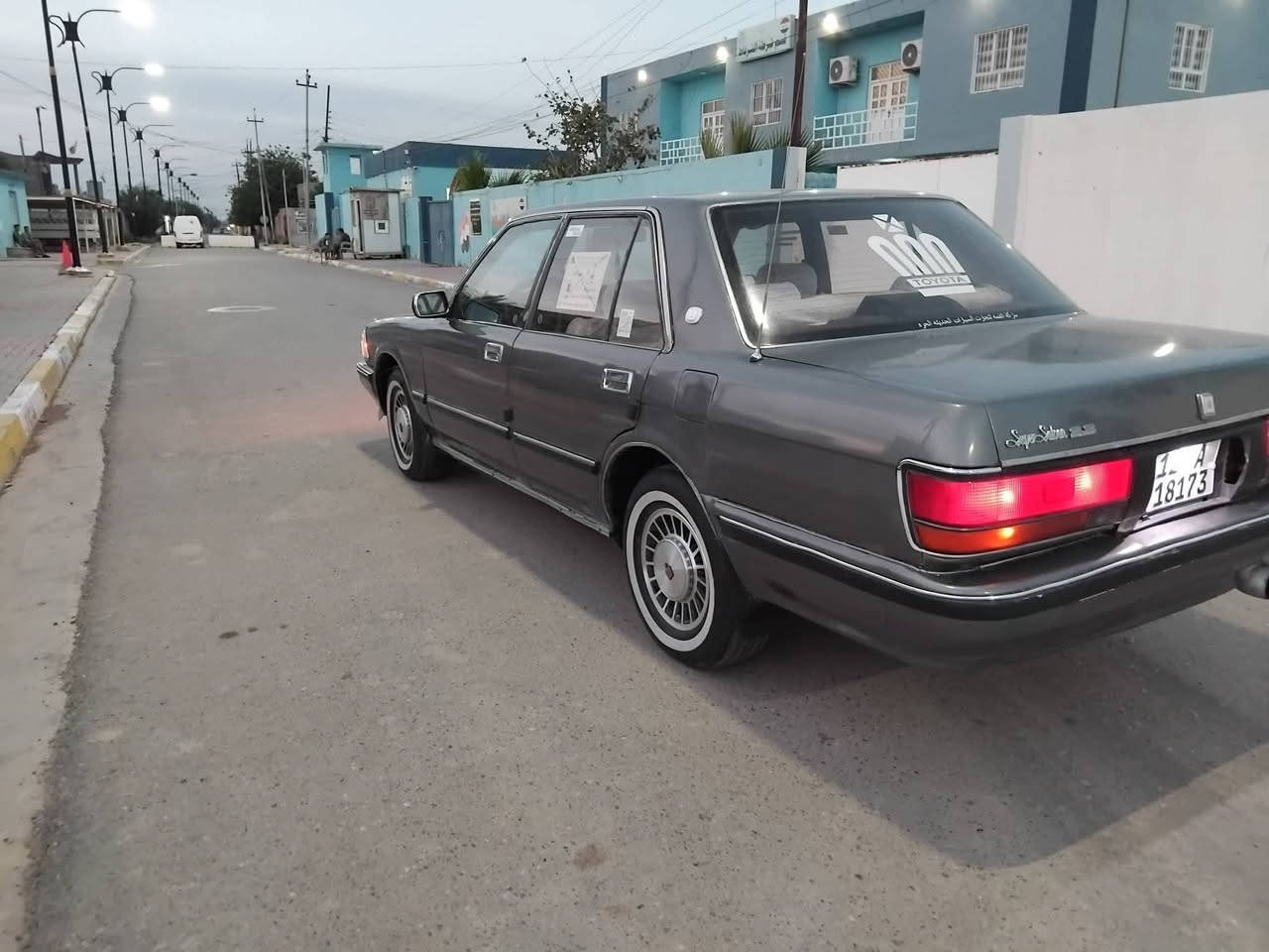 السلام عليكم سياراه سيدان البيع موديل 1988 رقم نينوى دولي شرط التحويل محرك بطه 2500.شرط تبريد تدفئه شرط تايرات صدر كلو   نضيف بيها صبغ عام بدون ضرر جماليه سعر 50وبيها مجال ***********

