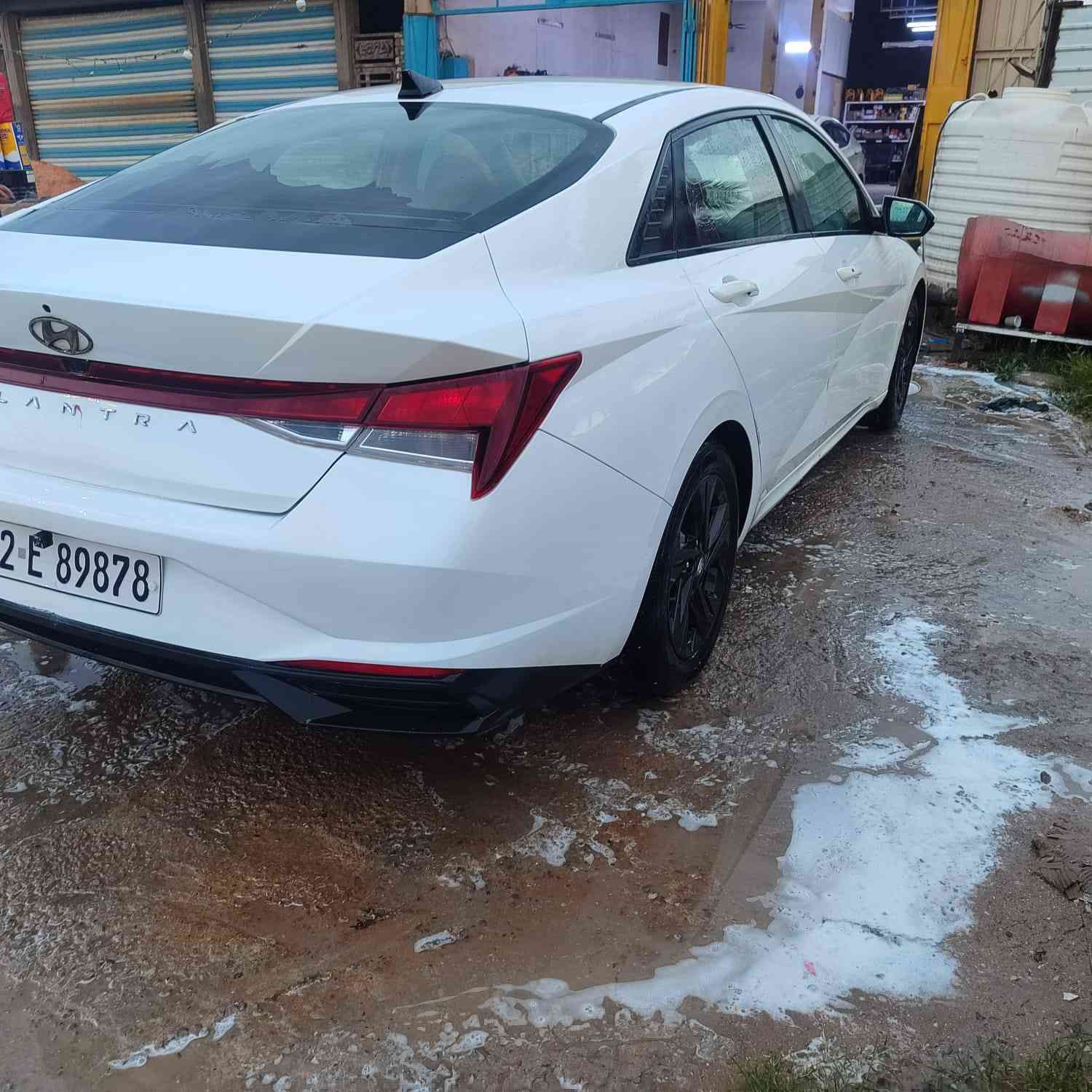 سلام عليكم سياره النتره موديل 2021 سياره مكفولة من حادث بيه اربع قطع كلير كير ومكينه 2000 دوش وتخم تاير وحداديه مكفولات كفاله عامه تبريد تدفئه سياره جاهزه أسعر 135 وبيه مجال مكاني كربلاء طوريريج الرقم 
***********
***********
