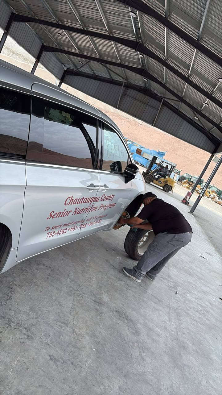 السلام عليكم باسفيكا موديل ٢٠٢٤ بانزين فقط
حادثها موضح بالصور فقط طخة خفيفة بالدعامية وطاكات الايرباكات وماكو اي شي ثاني مواصفاتها تورنك L موجودة حاليا بالحرة تدخل باسم المشتري ممكن تدخل على كتاب الشهداء ابيع بمكانها ما الي علاقة بكل التفاصيل للعلم الصور المرفقة هي مال مزاد ومال العقبة ومال الحرة للعلم تبديل وليس تصليح منظومة الايرباكات بالكامل تكلف بحدود ٥٠٠ دولار هنا بالعراق

السعر ٢٢ بي مجال بسيط جدا

للاتصال ***********
