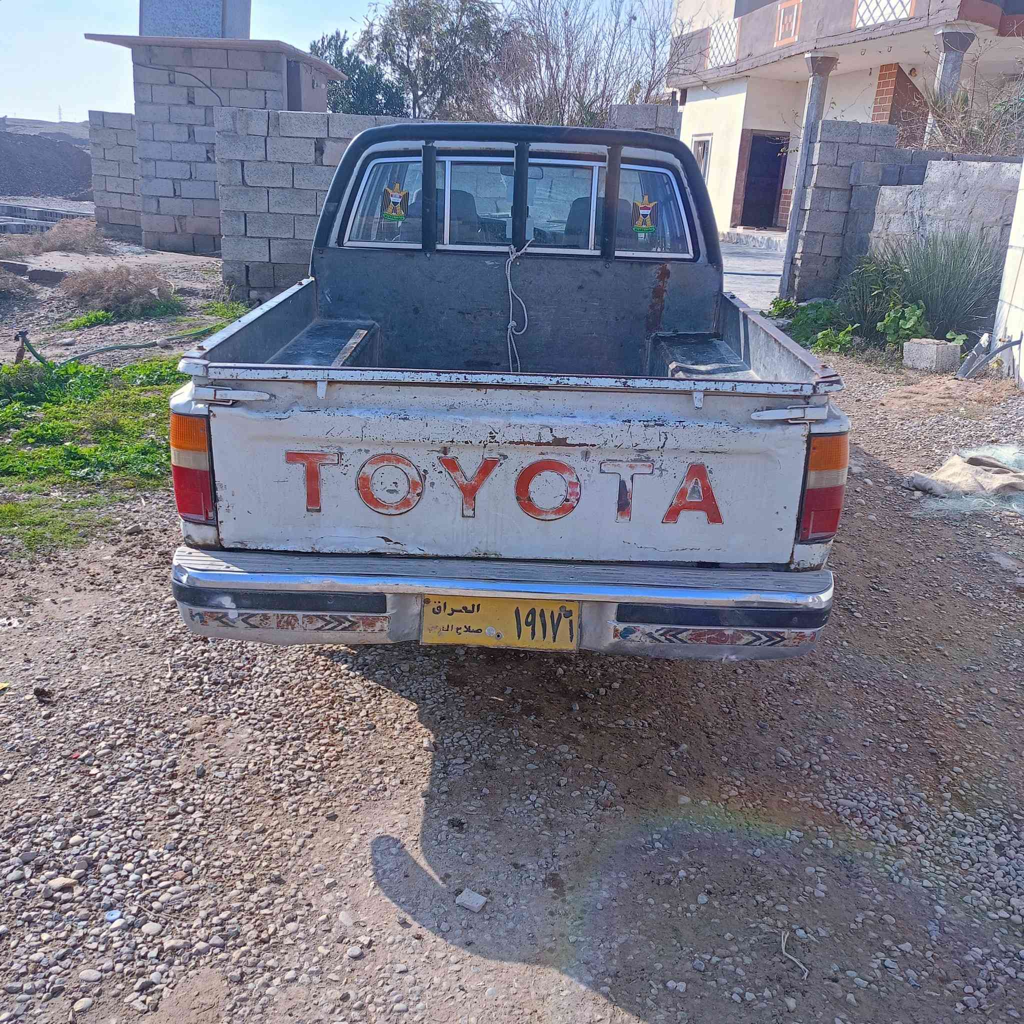 السلام عليكم بيكم للبيع موديل 90 لعنوان ديالى بسمي سعر 44بيهة مجال بصيط (***********)
