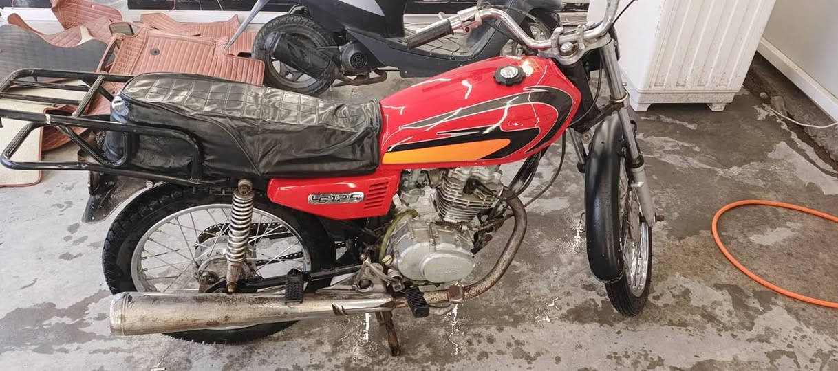 متوفر دراجة ايراني نامه اورق وكيلة شارع بغداد لبيع توصل ***********
