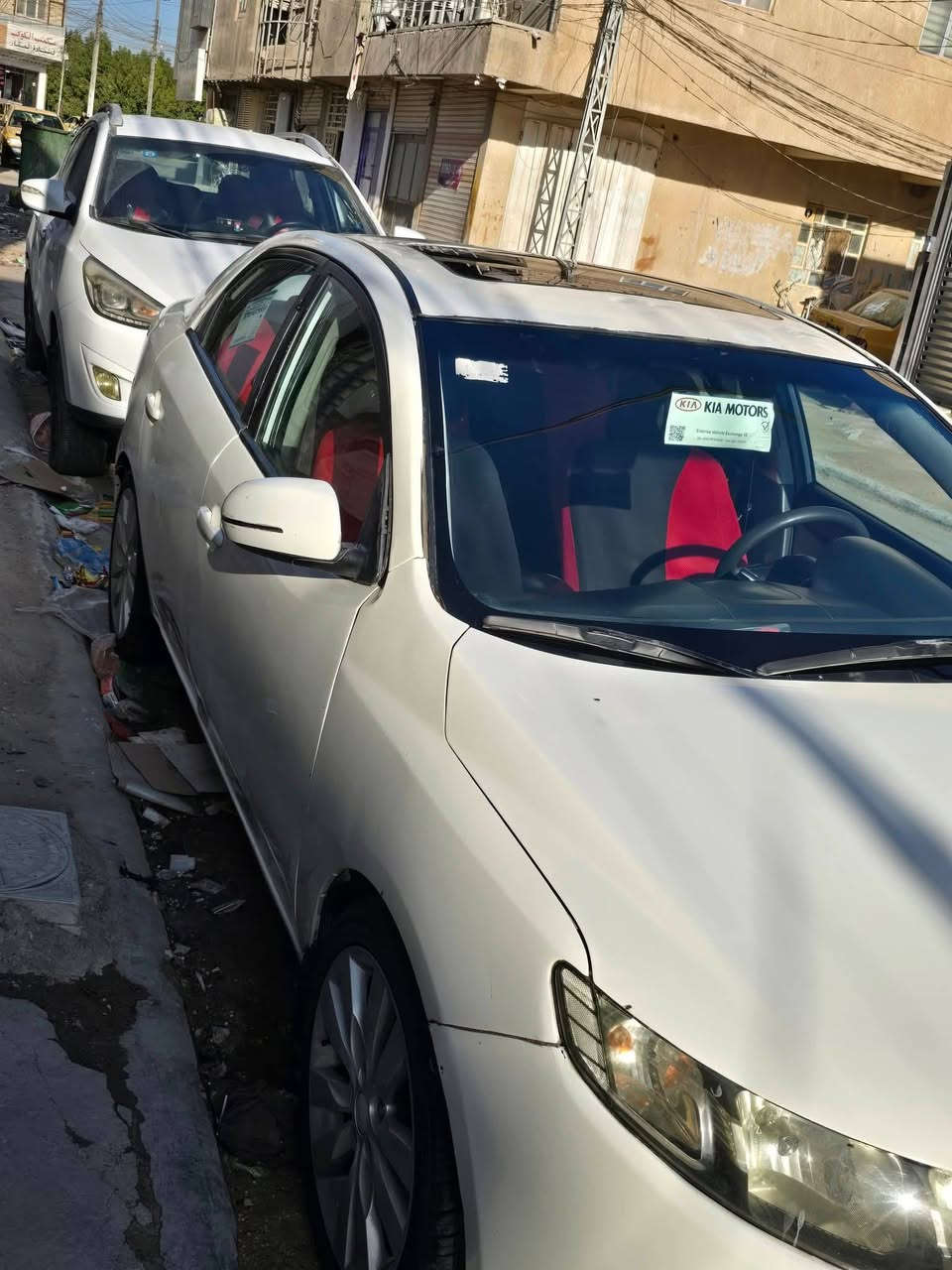 يالله سلام عليكم سياره سيراتو خليجيه فول عده لبصمه سياره جاهزه للخير حداديه ستوني مسويه تخم تايرات جدد مكينه وكير جديدات ويل كب 5 سياره مصبوغه عام للجماليه مابيه لاجفيه ولاكلبه ولادواخل رقمه اريبل سنويه نافذه*********** مكاني كربلاء
