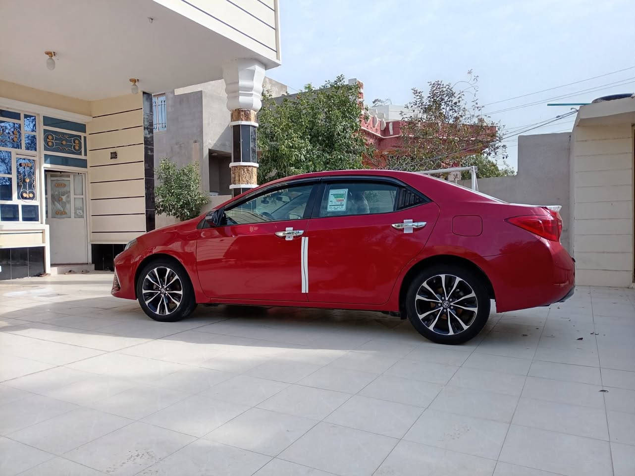 السلام عليكم ورحمه الله وبركاته 
تويوتا كورلا 
2019
SE
گير محرك صدر تبريد تدفئه كله بشرررررط
حجر رادار كله بشررررط
تخم تايراات
رقم بغداد الجديد
تحكمات
بجم قرش
شفتات استيرن
نظام سپورت
 رقم الشاصي
2T1BURHE4KC201751
ايرباك پرده واستيرن
صور السياره والسونار ورقم الشاصي كله بالمنشور
بنيد وجامرلاغ صبغ 
وبيه بارد 
چامرلاغ امامي سايق وباب خلف سايق فقط تعيااااار
السعر 135 وبي مجال بسيط للشراي الجاد
مكانه ديالى تقاطع القدس
الخاص مفتوح
للاستفسار ***********
