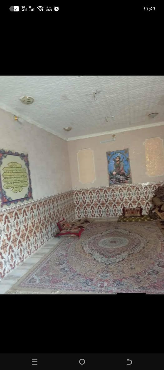 السلام عليكم 🌿
🏡 يوجد بيت للبيع
📐 المساحة: 135 متر
✨ تفاصيل البيت:
▪️ غرفة واحدة بمساحة 4×5
▪️ استقبال بمساحة 4×7
▪️ صالة
▪️ حمام داخلي
▪️ صحيات خارجية
▪️ مطبخ
▪️ حديقة صغيرة 🌱
🚧 الشارع حالياً يتم تنفيذ مشروع المجاري بيه، وبعدها مباشرة راح يتبلط إن شاء الله.
💰 السعر: 55 مليون دينار
📍 العنوان: الحمزة الغربي ، شارع علي قمارة ، الفرع المقابل سيد عباس
📞 للاستفسار والاتصال:
***********
