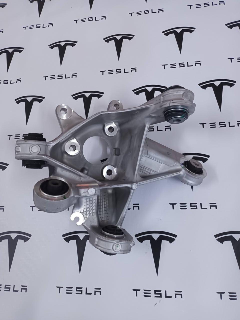 مكتب السند لقطع غيار سيارت تسلا
سطاب اكسل خلفي تسلا y 2026
***********
