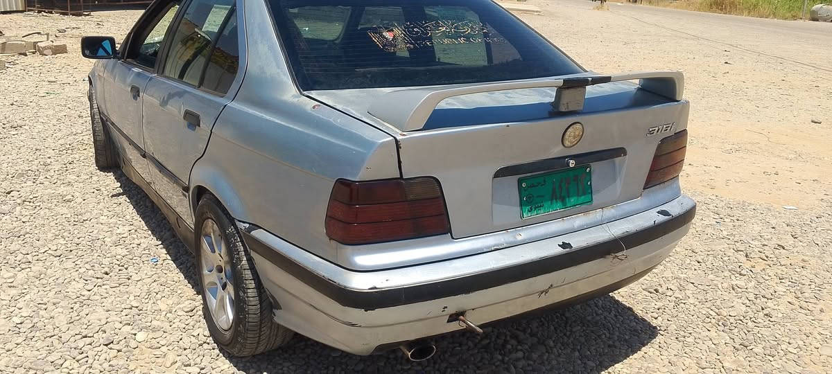 السلام عليكم بي ام فول توماتيك محرك 4بلادي صدر امامي خلفي جديد سياره حلوه بمعنى الكلمه رقم نينوى كهربائياتها كلها شغاله ماكو شي مايشتغل مراوس شعندك نزل اهم شي براتون او تكسي انطي فرق او اخذ ماكو أشكال


**إذا كنت صاحب هذا الإعلان وتريد حذفه لأي سبب، رجاءا أرسل رسالة إلى الدعم الفني**