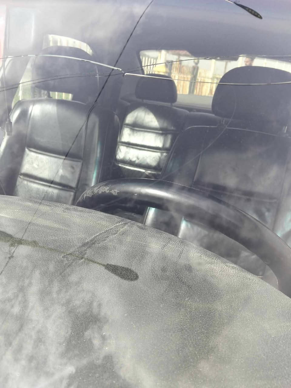 اوبل بزون محرك ونجي شوفت عينك السيارة نظيفة اخت الجديدة سنوية بعدها ما ساقطة محرك كير شرط تبريد ثلج سرب غازه من شديت محرك جديد عوزه بس غاز سياره جاهزه وترياك وين ما تريد سعرها $29وبيها مجال بسيط كلش  علما ما اندل رعيها ابيع كوم حديد اخوتها هسه ب50_45والله يرزق الجميع العنوان ذي قار 
***********
