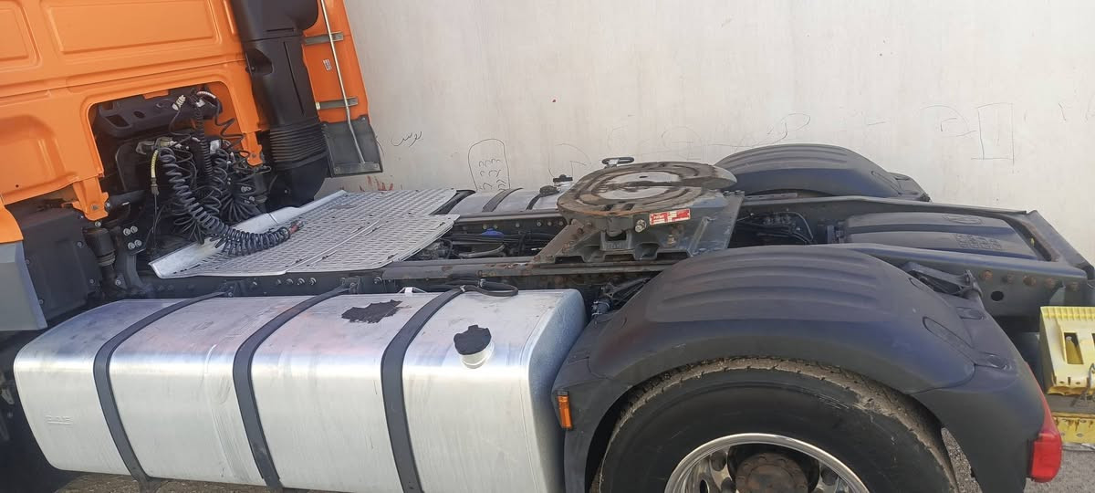 سلام عليكم ورحمه الله
للبيع تريله داف لون برتقالي موديل2015 حجم 460 فول مواصفات اناره ترحيب سويج قفل مركزي كونترول برده 9حساسات رادار امامي هيتر تبريد تدفئه كير محرك كله بشرط تجيب 10 فيتر وياك وتفحص فقط ريتايدر مابي عربانه فلات تك تاير  خشب نضيفه تايرات راس وعربانه كله جديد جوبلسات جدد صار 3 ايام مرقمها سياره احلى من الصور بهواي ماناقصها برغي واحد سنويه باسمي تجي تشغل وتطلع للشغل كبل ربع دينار مابيها مصرف سعر 290 وبي مجال للشراي عنوان كركوك *********** (مااتعامل بل تلفون تجي تشوفها وبخدمتك اني)
