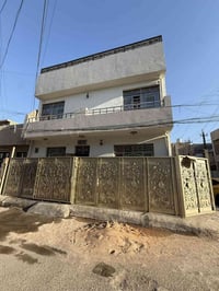 للبيع 50م ركن على شارعين واجهة 10 نزال 5  يحتوي على غرفتين وصالة ومطبخ...