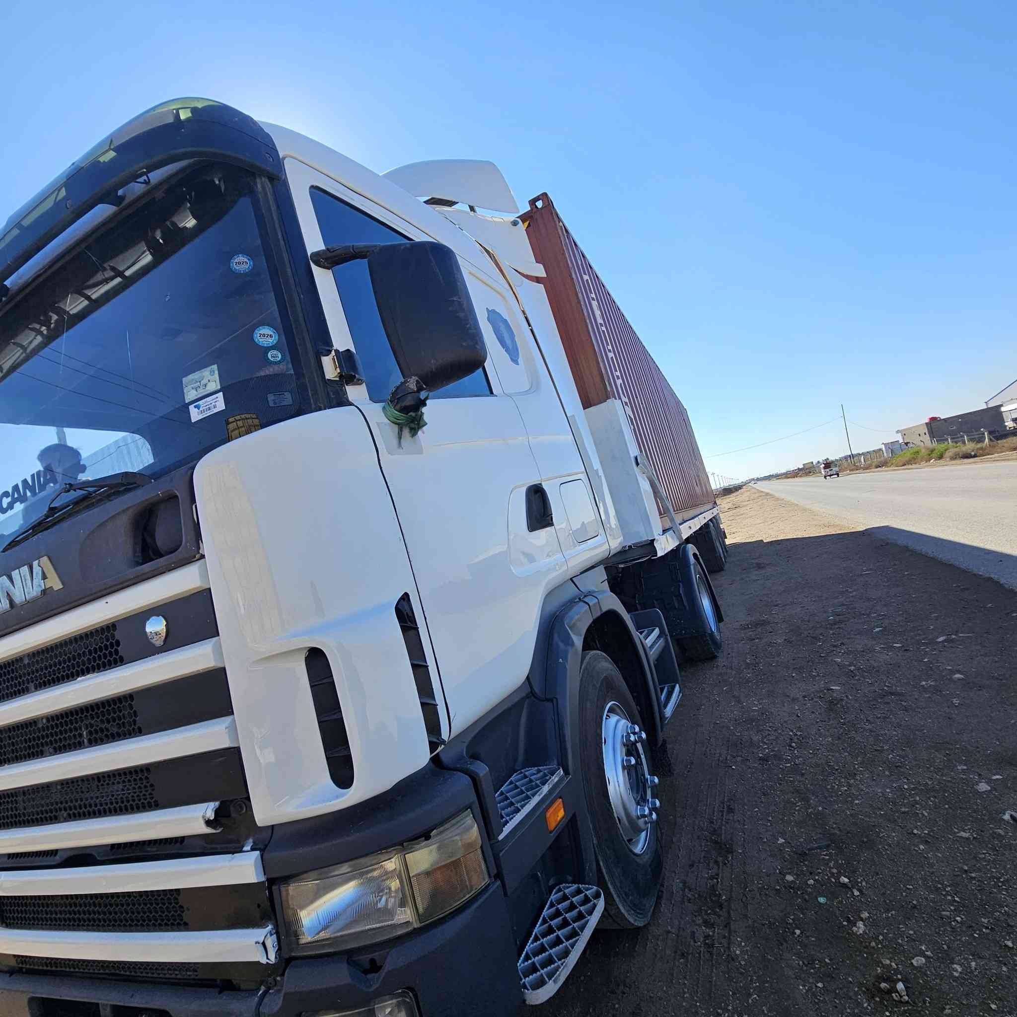 سلام عليكم سياره للبيع محرك جديد كير جديد موديل 2002المكان بابل جبله سعر ٢٥٠وبيه مجال ***********. ***********
