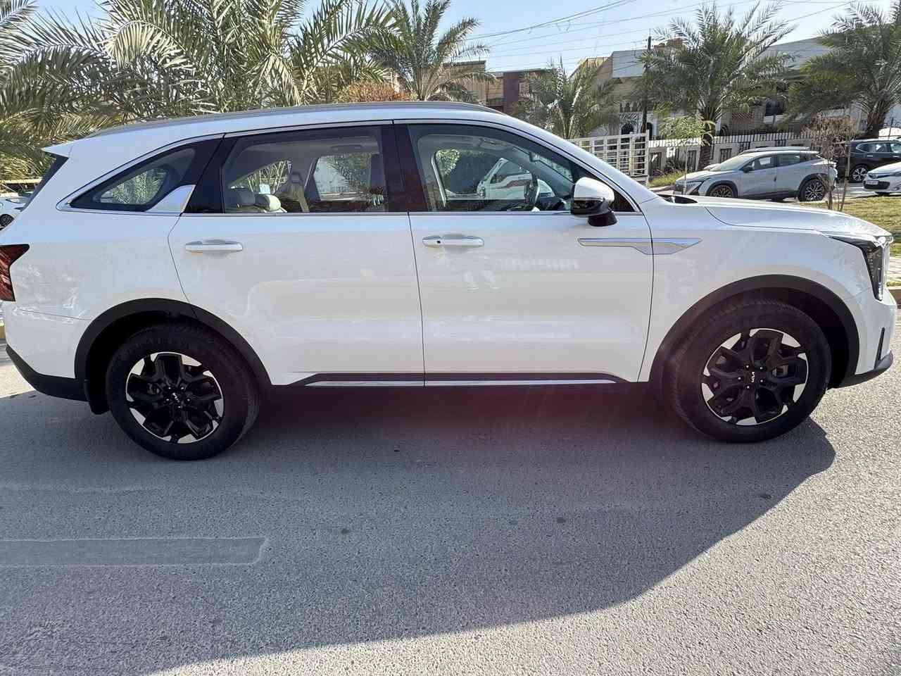 سورنتو2025 ( خـليـجـي ) بانوراما 

ضمان شركة اكدال 

ماشيه 14 الف كيلو متر 

رقم بغداد ب سمي  ثاني يوم احولك

المواصفات  فول مواصفات اعلى فئة 

شاشه متصله 

شاحن واير ليس 

4 مودات قيداده 

تحكم جهتين 

تبريد شاشه لمس 

مسجل لمس 

بصمه تشغيل عن بعد 

محرك 2500 … 4 سلندر 

شاشه كامره نفكيشن خرائط 

الباب الصندوق كهربائي  

زينون 

حساس امامي خلفي

كامره دوراره

كشنات كهرباء 

كشنات جلد 
وبعد هواي مواصفات بيهة 
و الكاعيه جلد مغلفهة

بغداد الحرية  
السعر 315 وبيهة مجال 
سونار موجود بالصور

***********
