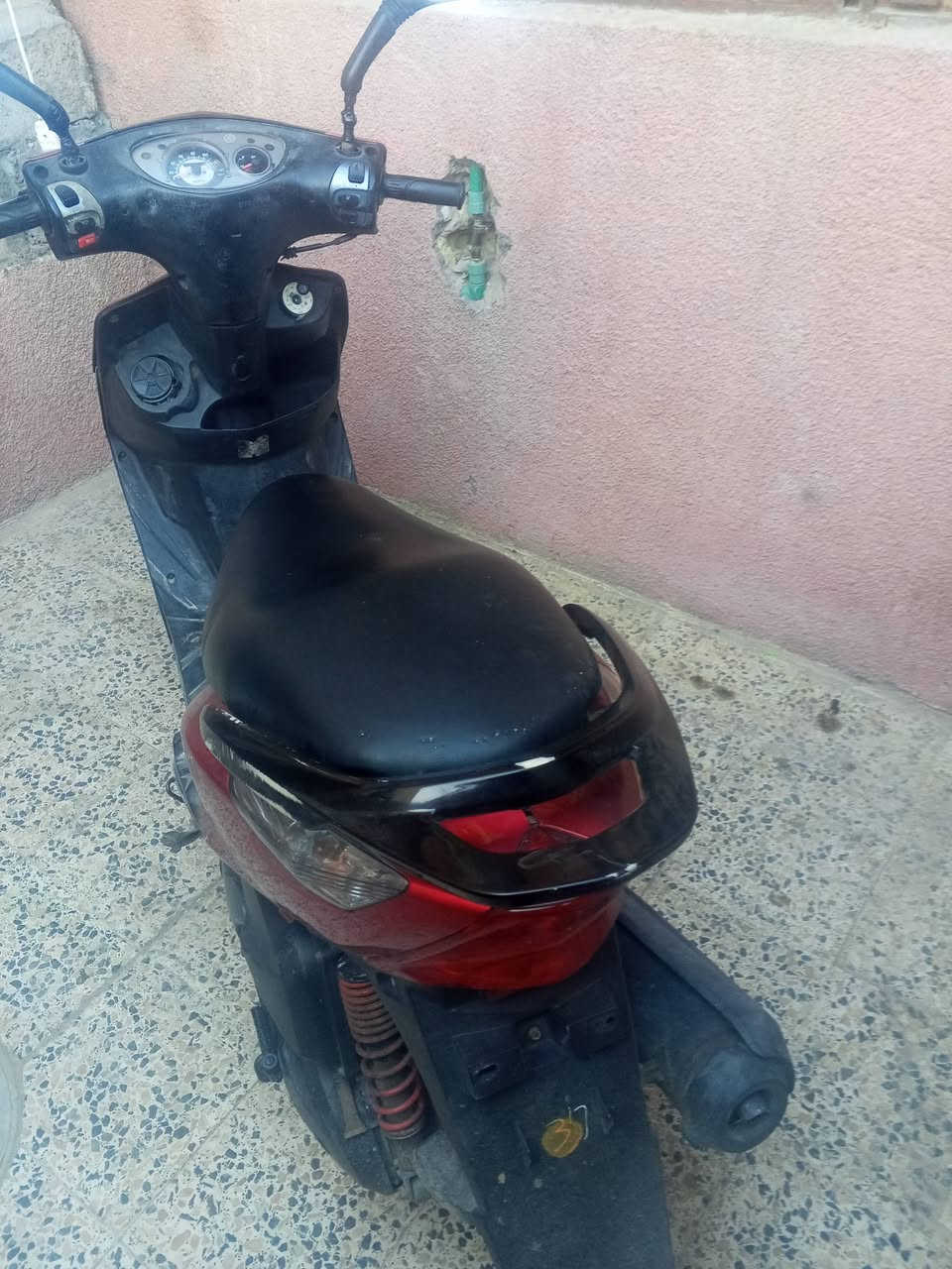 السلام عليكم ماكس ثعلب للبيع مكينه بلادي صالي شهرين من نازله الرمبه وارقه موجوده نكره سلف عنواني بغداد650 *********** سعره المو جناي لا يكسر بسعره
