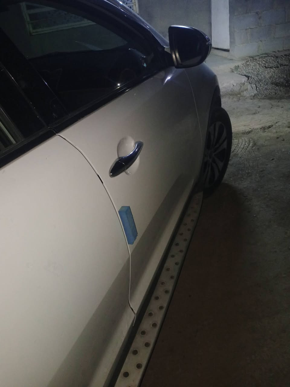 السلام عليكم ورحمه الله وبركاته 
سياره سبورتج  ١١ محدثه ١٥  سياره حلوه ومكفوله كفاله عامه من الصبغ والتبديل بيه بارد فقط  وموضح بسونار سنويه جديده وارقام انكليزي 

مكينه ٢٠٠
دبل اشاير بالمري 
رقم بغداد 
اللون ابيض 
بانوراما 
شاشه 
 السعر( ١٤٠ ) وبيه مجال قليل
  علما المحرك (مفتوح )
بس مكفول من التبخير ومن اي شيء مكفول  
*********** واتساب
***********
