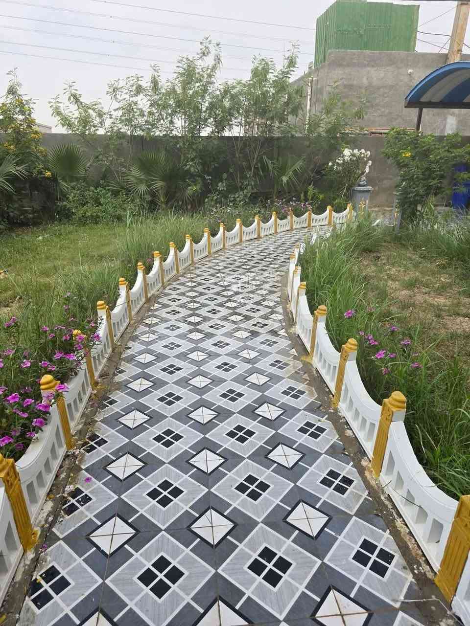 من إنتاج معمل المنصورية للإنتاج لاين حدائق
سياج حديقة ملكي نقشة جميلة جداََ قياس القطعة الطول ٦٠سم وارتفاع ٤٠سم وسمك ٦سم متوفر بل لون الاسمنتي سعر القطعة ب٤ الاف دينار 
العنوان-ديالى دلي عباس
للأستفسار-*********** متوفر واتساب
               ***********
