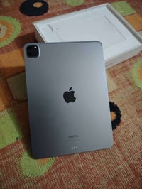 آيباد 11 برو M2 • ١٢٨ • ناصرية