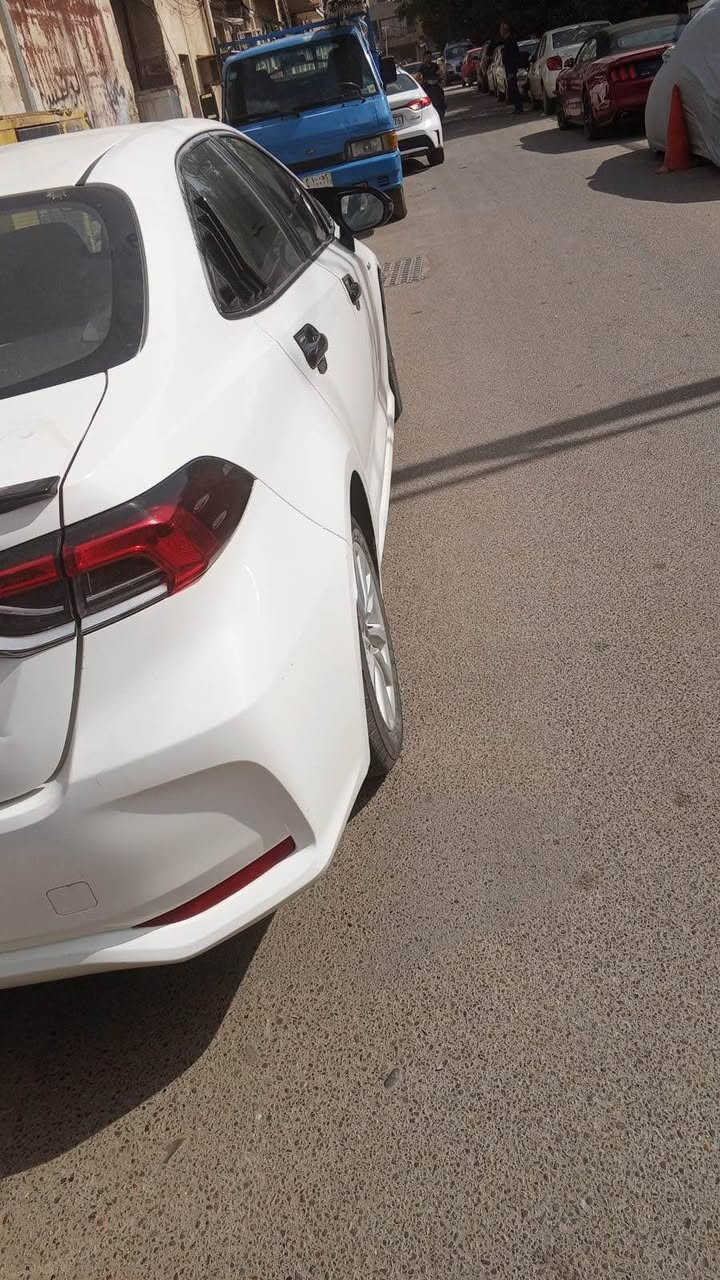 كورلا 2023 هايبرد بيها ثلاث قطع صبغ للبيع 136وبيها مجال *********** بغداد, العراق
