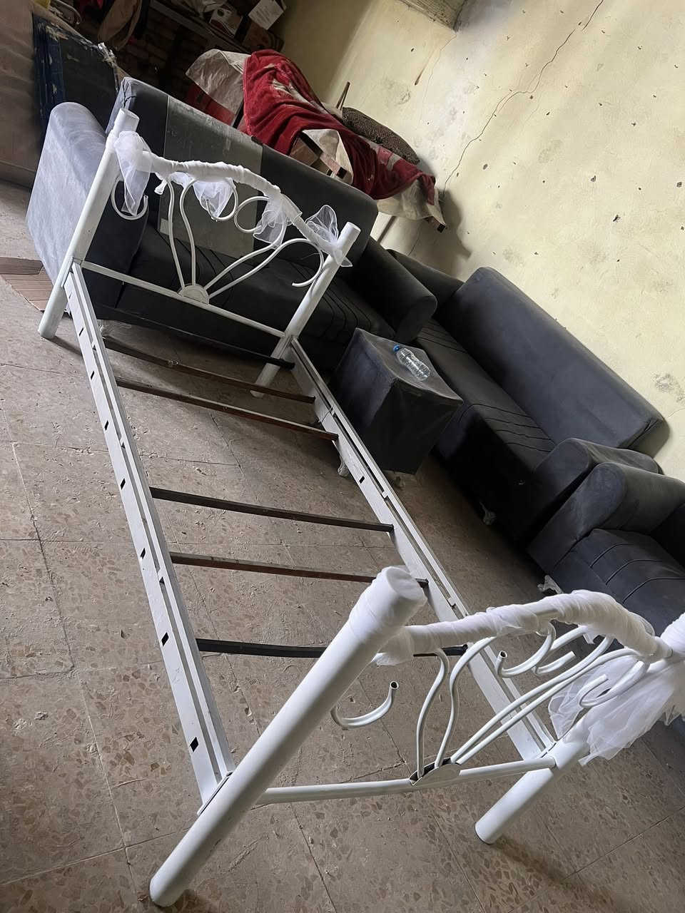 جربايه نفر مع الدوشك نضيفه وجاهزه 55 قفل واكو توصيل ***********
