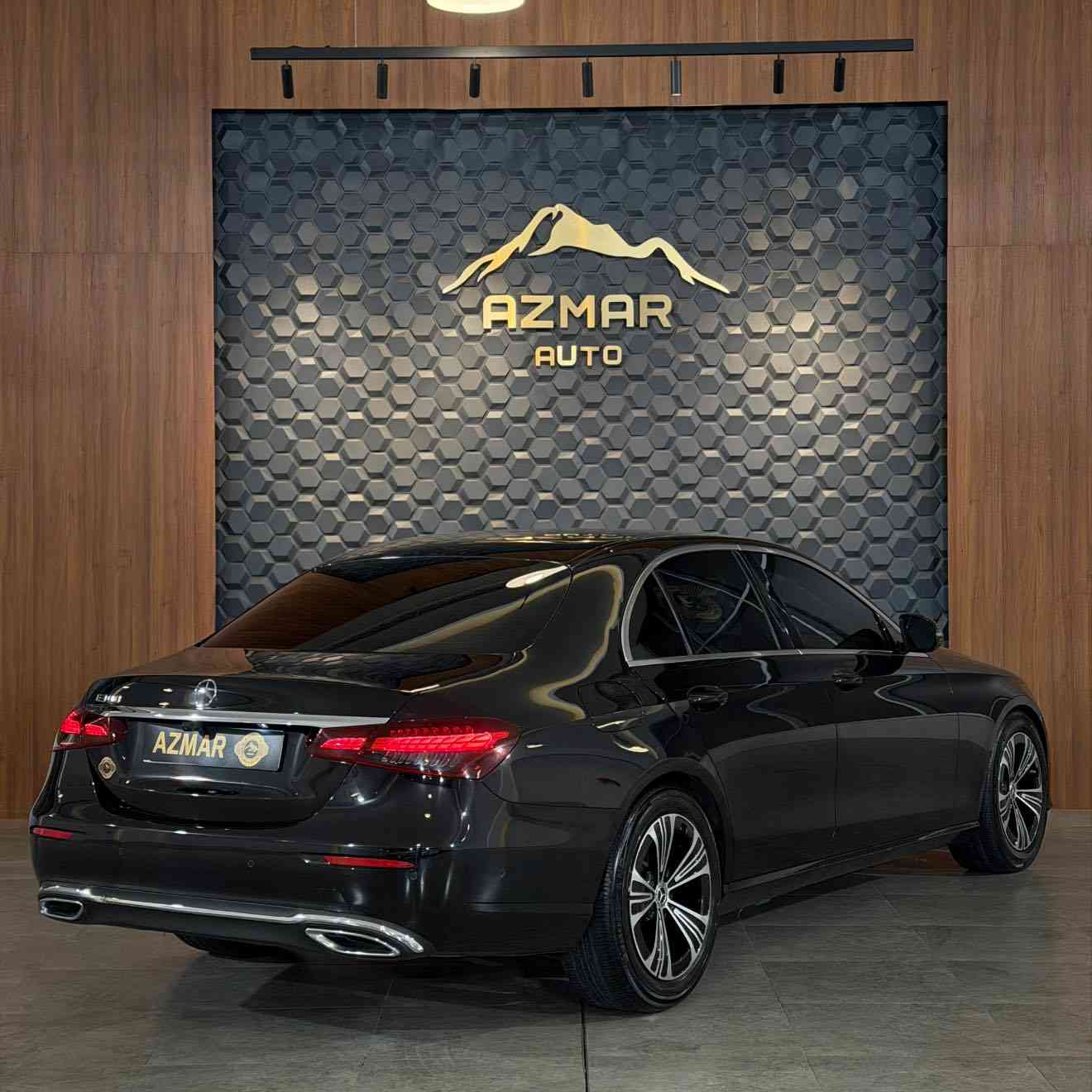 Mercedes benz E 300 exclusive وارد الماني ضمان دولي🇩🇪🔥
ارخص سعر بكل العراق 🔥 310$ ورقة💣
موديل : 2021
ماشية : 40 الف✅
مواصفات السيارة 
كيج الكتروني و متصل و كشنات جلد و كنتارا و داخل كريمي و كنشات تدفئة و سماعات بروماستر و حساسات و كامرات و انارات داخلية متعدد الالوان و انضمات قيادة و لايتات لد و بعد هواية مواصفات متنذكر

السيارة وارد الماني ضمان دولي و مكفول كفالة

سعر : 310$ ورقة
للاستفسار : ***********
العنوان : سليمانية المعارض الجديدة شركة ازمر اوتو مترض رقم ٣٤
