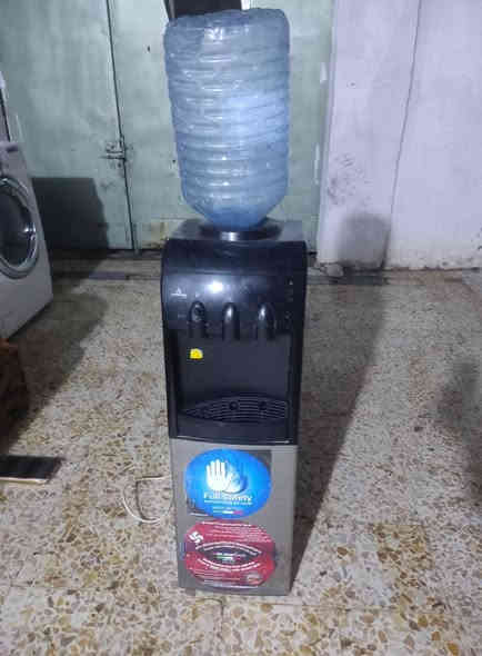 سلام عليكم غساله نوع LG حجم كبير نضيفه كلش وبراد اخو الجديد هسا مشترينه الشراي يتصل على الرقم 
*********** عمارة
