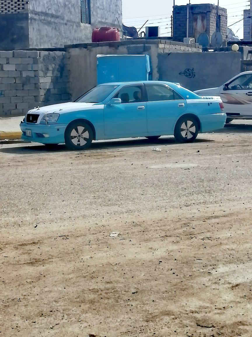 السلام عليكم اخوان 
سياره جديده ونظيفه 
طك لايلون سياره مامتعوبه 
رقمها صلاح الدين 
2005موديل
تخم تاير 
كير ومكينه مكفولات
مكانها شطره ذي قار
الاستفسار تصل ع رقم  
***********
